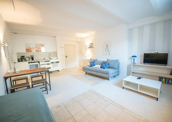 Kingsize Bett, Nahe Stadt und Alster, Ruhig Hamburg
